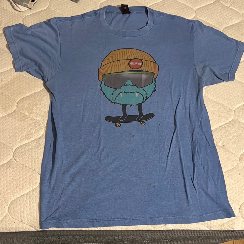 M Light Blue Graphic Skate Beard T-Shirt